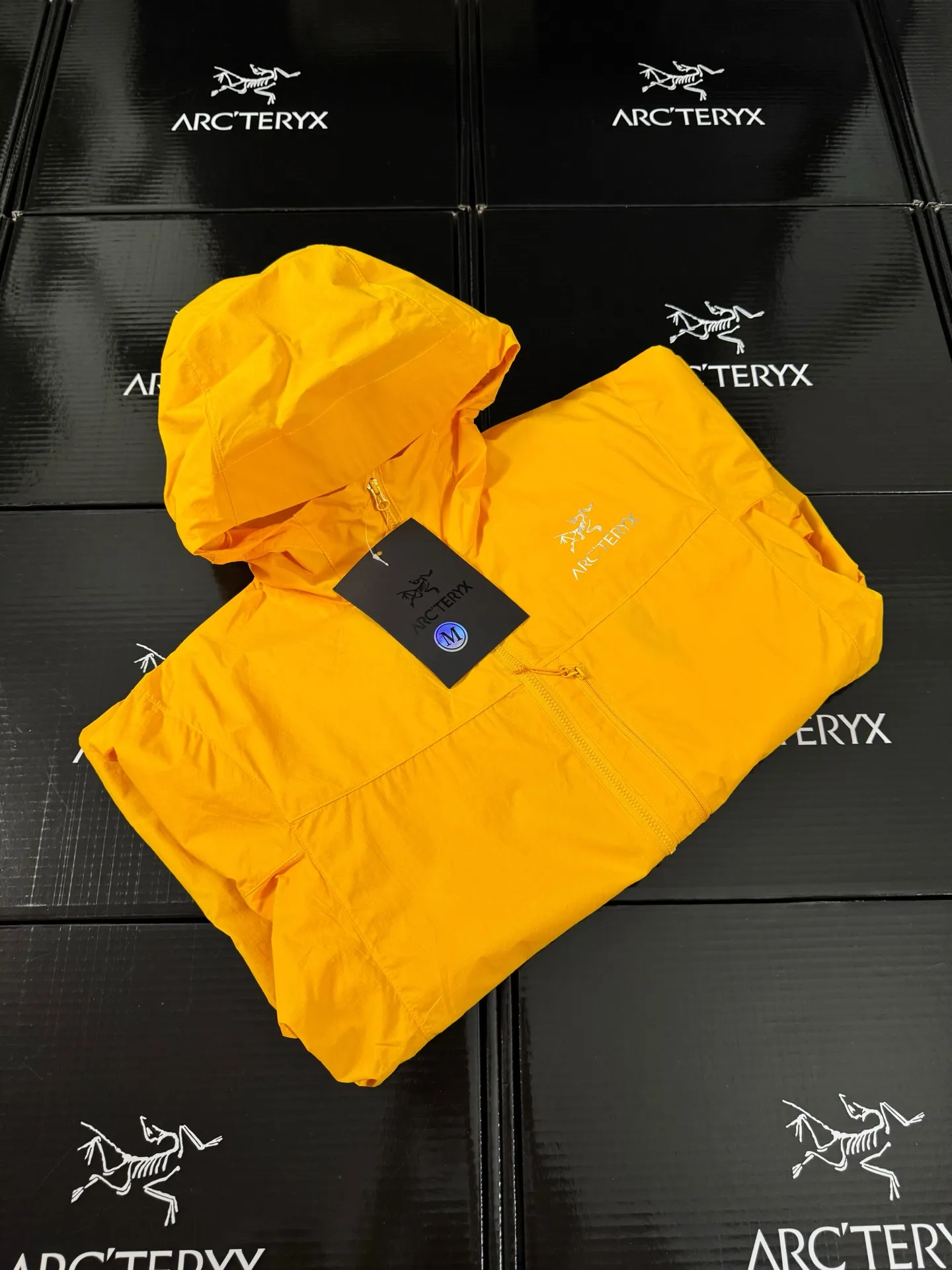 ❤️ ❤️ ARCTERYX SQUAMISH Same Style HOODY Breathable 25 Series Breathable ！ Same Style ！ New Arrival， ！Premium Quality ！ ， ， ， 99% Breathable 、 ， ！ 、 。 Windwall 、 、 、 、 … 、 、 、 … 、 ， 、 … 、 ！ 、 … ！ ： Black Size S 66 112 46.4 60 90-110 M 68 116 47.6 61.5 110-130 L 70 120 48.8 63 130-145 XL 72 124 50 64.5 145-160 XXL 74 128 52.4 67.5 170-190 、 XXXL 78 132 55 70 190